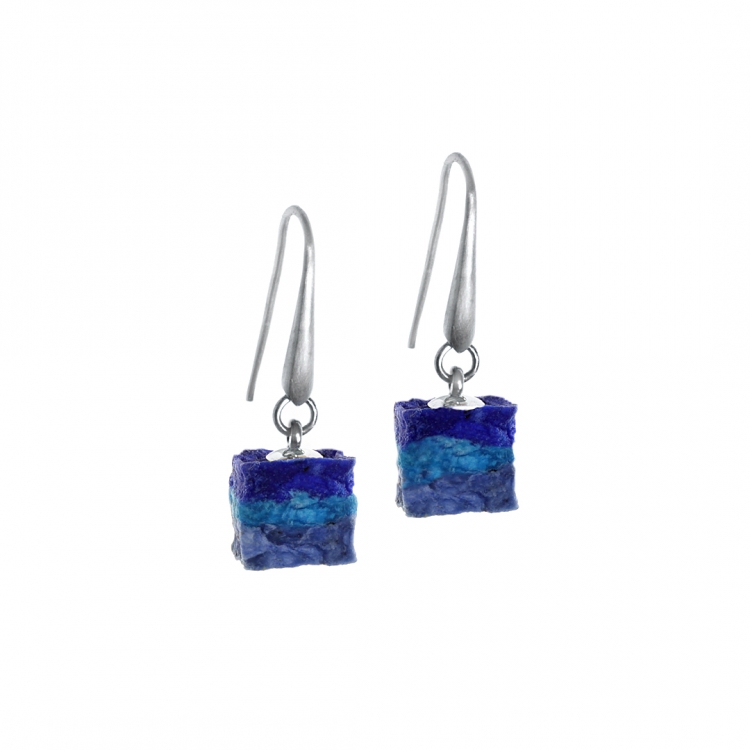 Pair of earrings WING with cube, 10mm